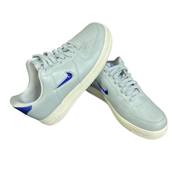 Men's Size 8.5 - NIKE Air Force 1 07 LV8 LEATHER Grey Trainers AJ9507 002 - Picture 2 of 16